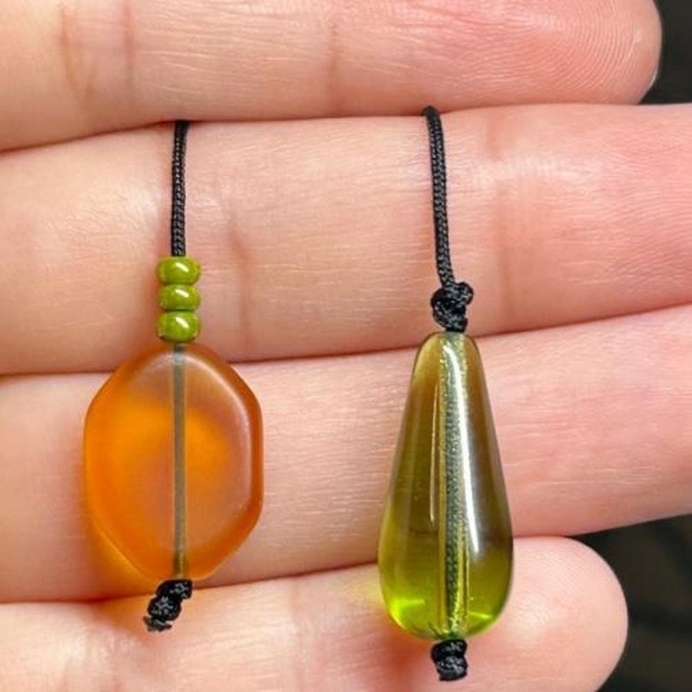 Earthy topaz flower sun czech glass green amber lariat boho chic dainty gift - Picture 3 of 5